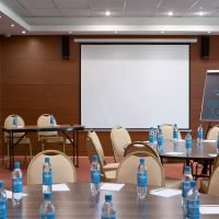 /content/images/pages/1012/zoomi_konferentszal.jpg