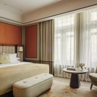 /content/images/pages/1520/zoomi_executive_room_signature_1.jpg