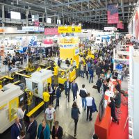 /content/images/pages/378/zoomi_innoprom2017_exh2_2.jpg