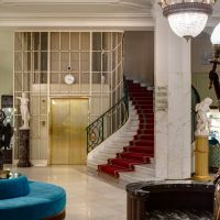 /content/images/pages/459/zoomi_astoria_lobby.jpg