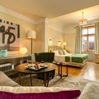 /content/images/pages/459/zoomi_rfh_hotel_astoria__junior_suite_7200.jpg